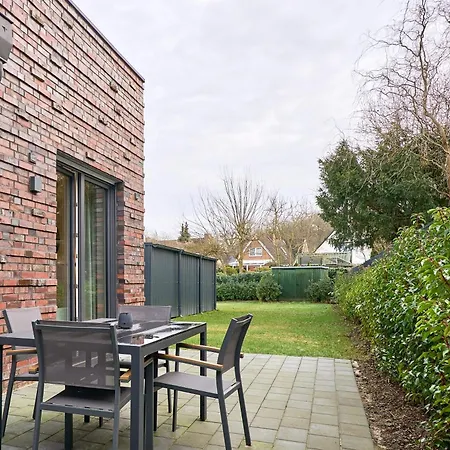 Saltwater House Seven Seas *